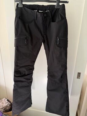 Burton Black Women's snowboarding Pants